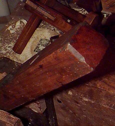 Side view of the toe